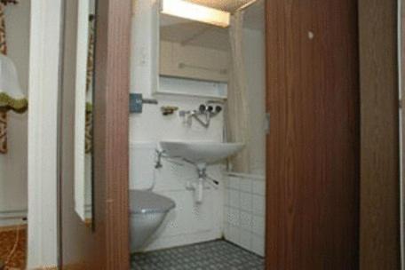 Ostello Funny Farm Backpackers Unterseen Esterno foto